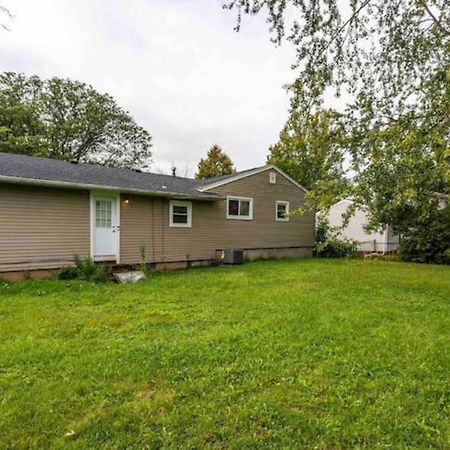 Amazing Ranch Mins Away From Airprt/Rit/Dwtn/Uofr Lägenhet Rochester Exteriör bild